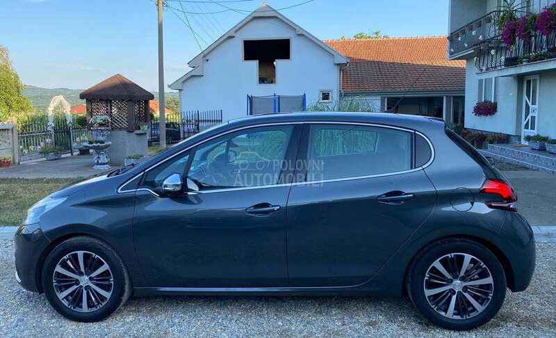 Peugeot 208 Allure 100.000 k.m.