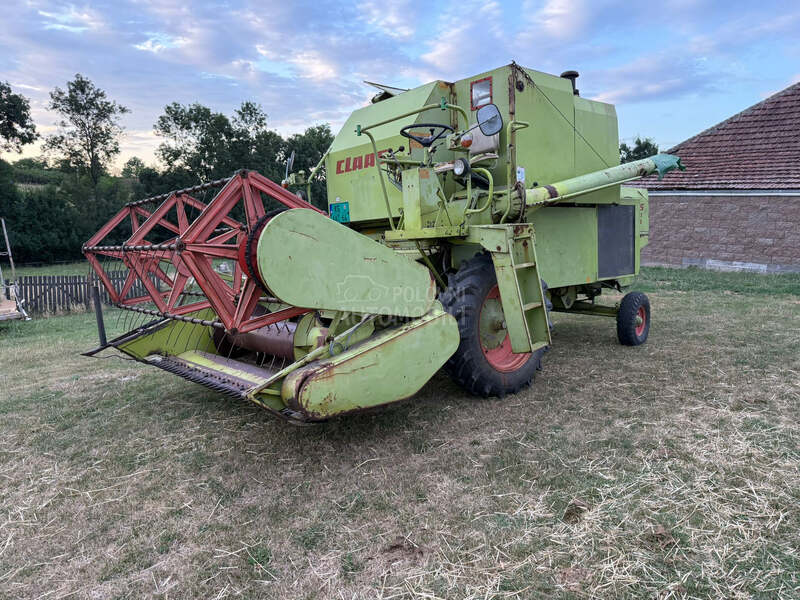 Claas compact 30