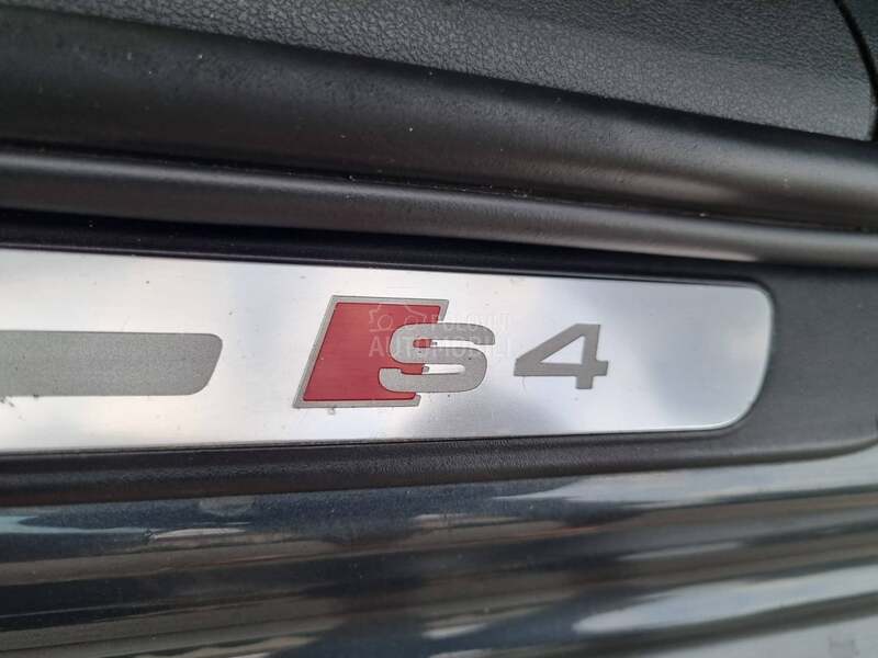 Audi S4 V6T Quattro