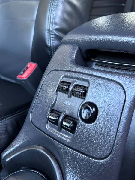 Jeep Cherokee 2.8CRD LIMITED NOV