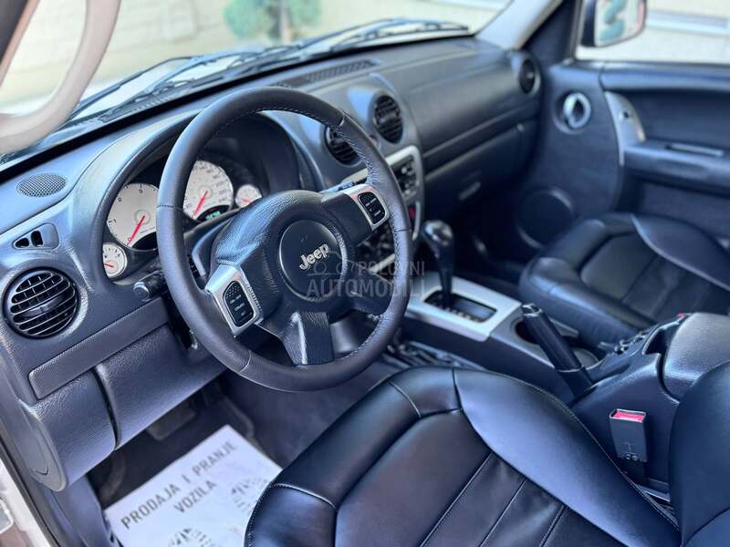 Jeep Cherokee 2.8CRD LIMITED NOV