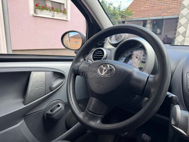 Toyota Aygo 1.0 COOL BLUE NOV CH
