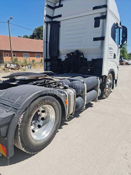 Iveco S Way AS440ST CNG 2kom