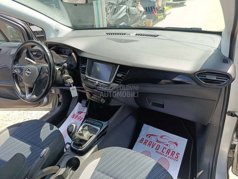 Opel Crossland X  1.2 bi-colore