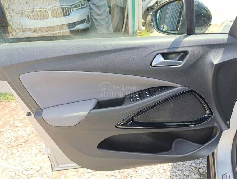 Opel Crossland X  1.2 bi-colore