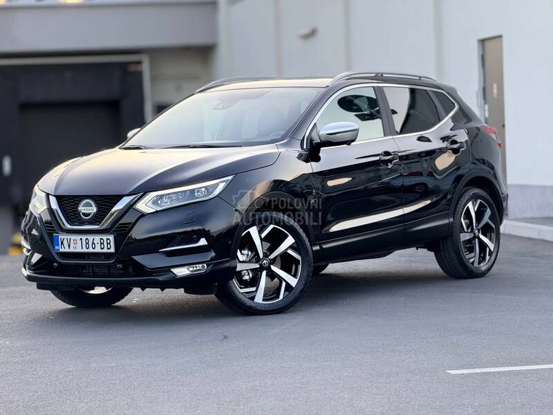 Nissan Qashqai / TEKNA PLUS / CVT