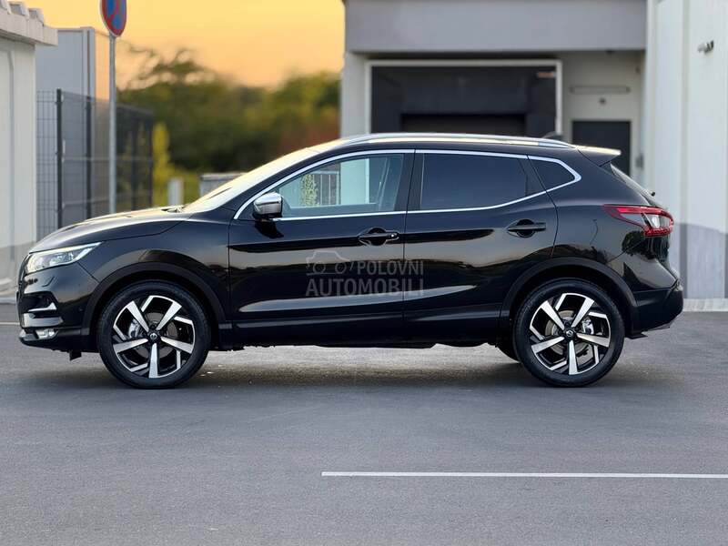 Nissan Qashqai / TEKNA PLUS / CVT