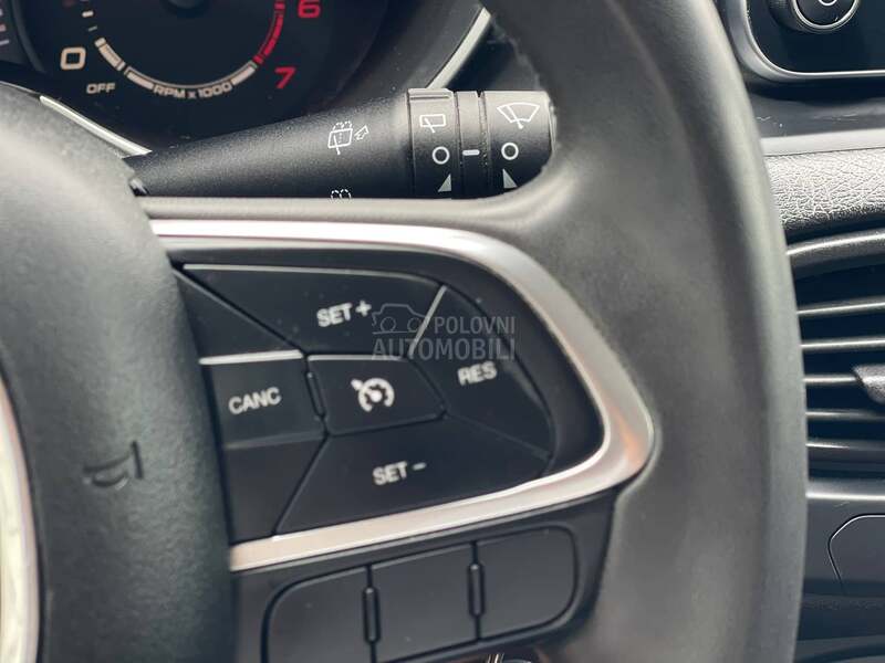 Fiat Tipo L E D  N A V I