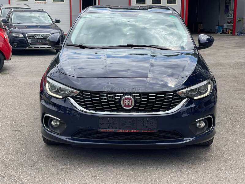 Fiat Tipo L E D  N A V I