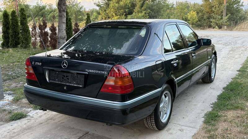 Mercedes Benz C 250 80hiljjj  2.5td