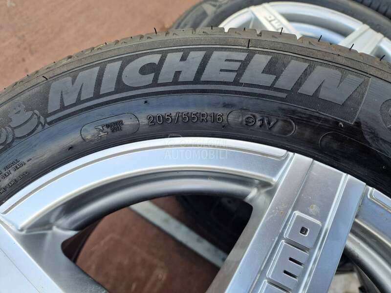 Aluminijumske felne momo 16" 5 x 108