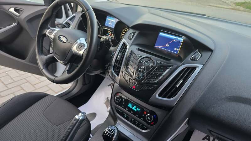Ford Focus 1.6 tdci TITANIUM