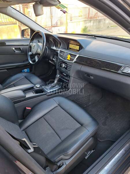 Mercedes Benz E 220 CDI