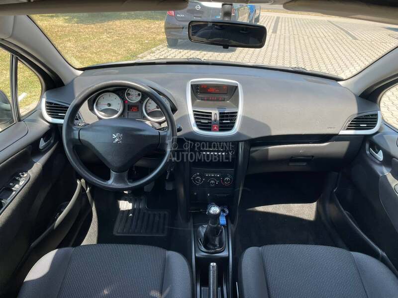 Peugeot 207 1.6hdi 2011 137.ooo