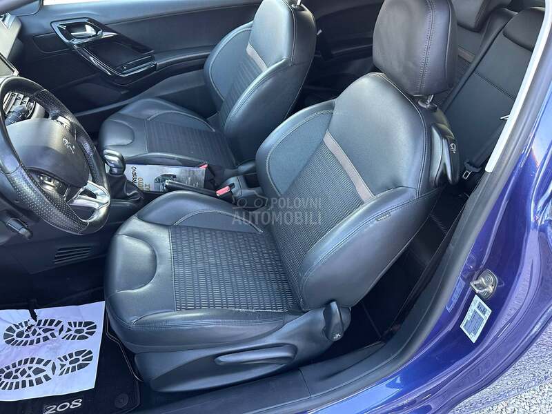 Peugeot 208 iz CH