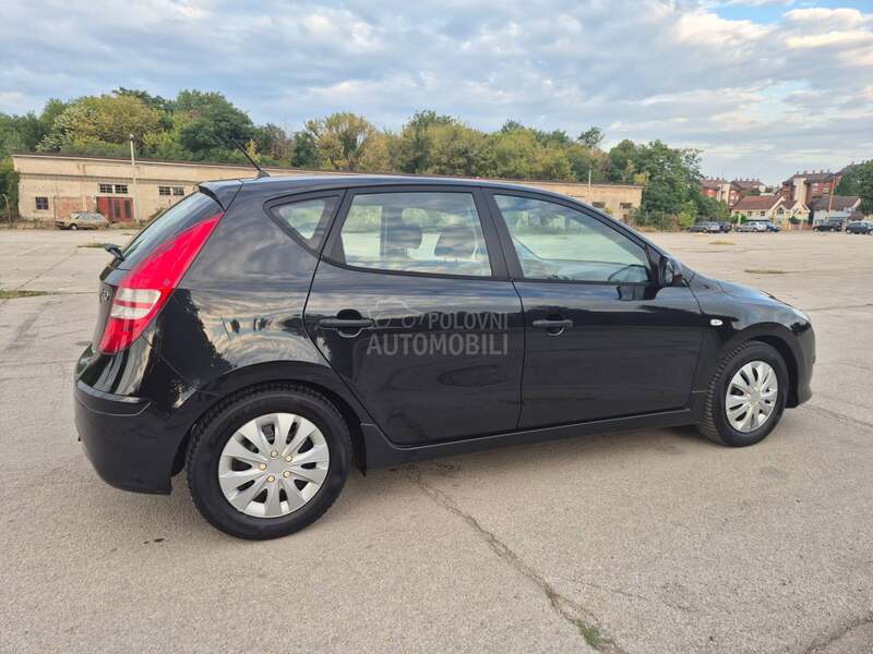Hyundai i30 1,6 CRDI KA0 N0V
