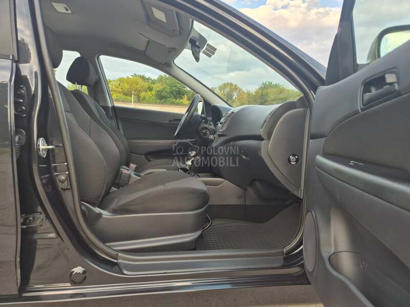 Hyundai i30 1,6 CRDI KA0 N0V
