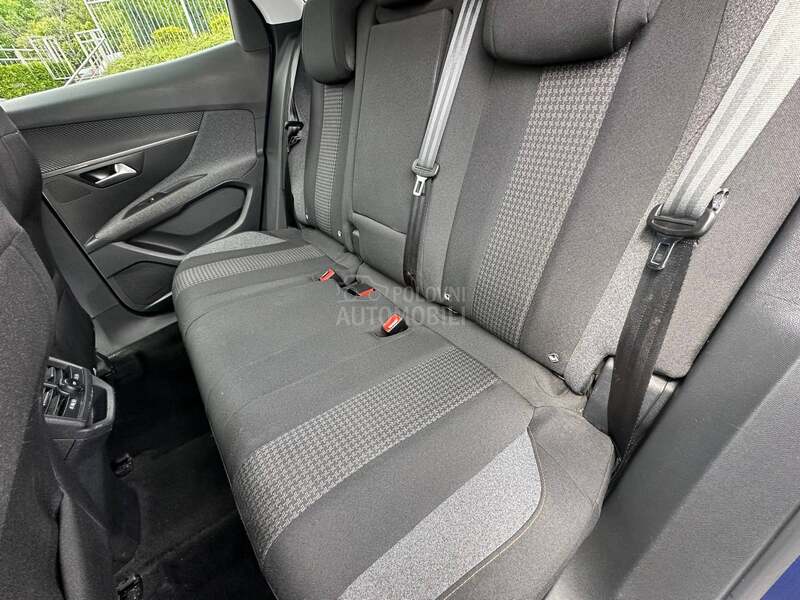 Peugeot 3008 Active business 1.2