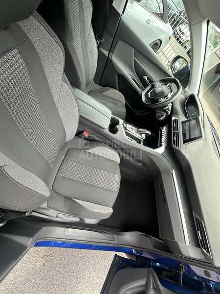 Peugeot 3008 Active business 1.2