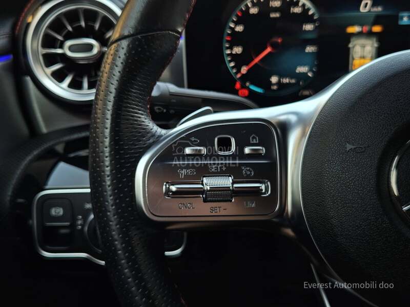 Mercedes Benz CLA 180 AMG/PANO/MEMORI