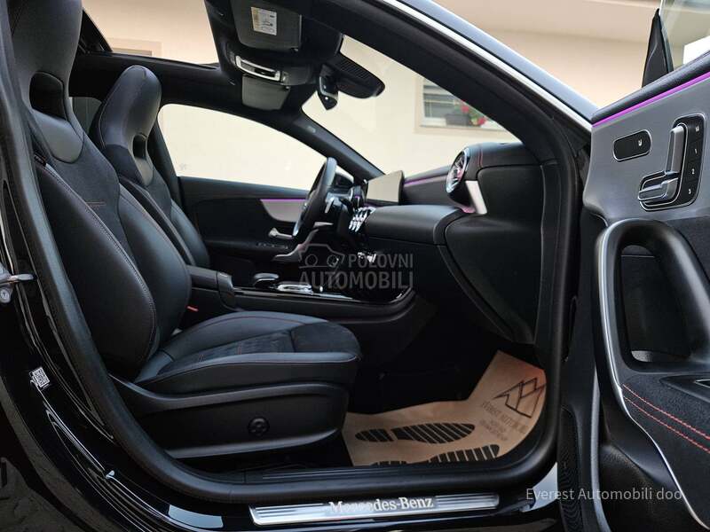 Mercedes Benz CLA 180 AMG/PANO/MEMORI