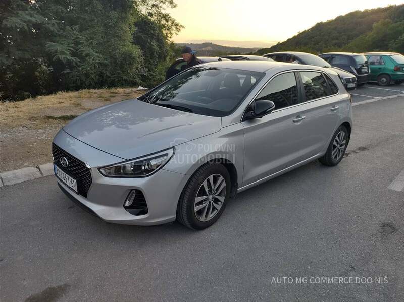 Hyundai i30 1.4 PREMIUM