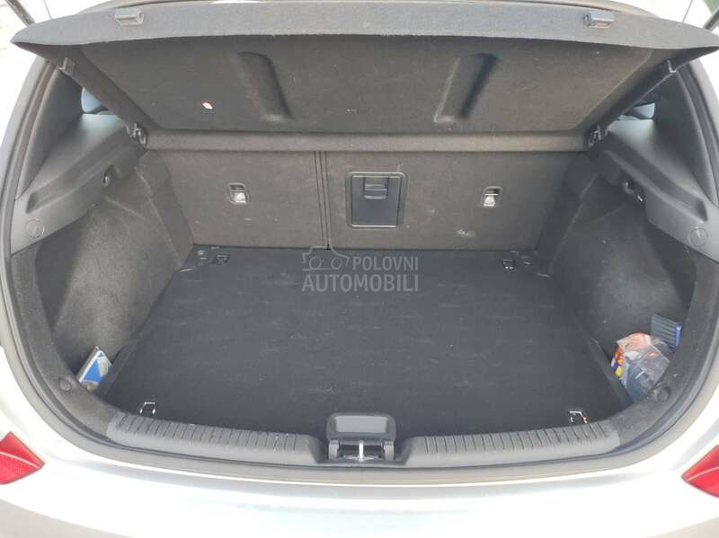 Hyundai i30 1.4 PREMIUM