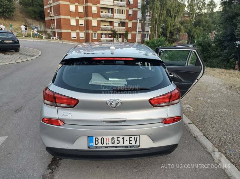 Hyundai i30 1.4 PREMIUM
