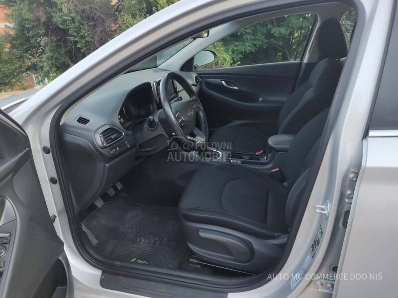 Hyundai i30 1.4 PREMIUM