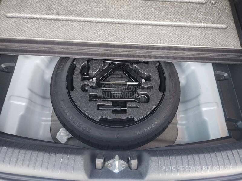 Hyundai i30 1.4 PREMIUM