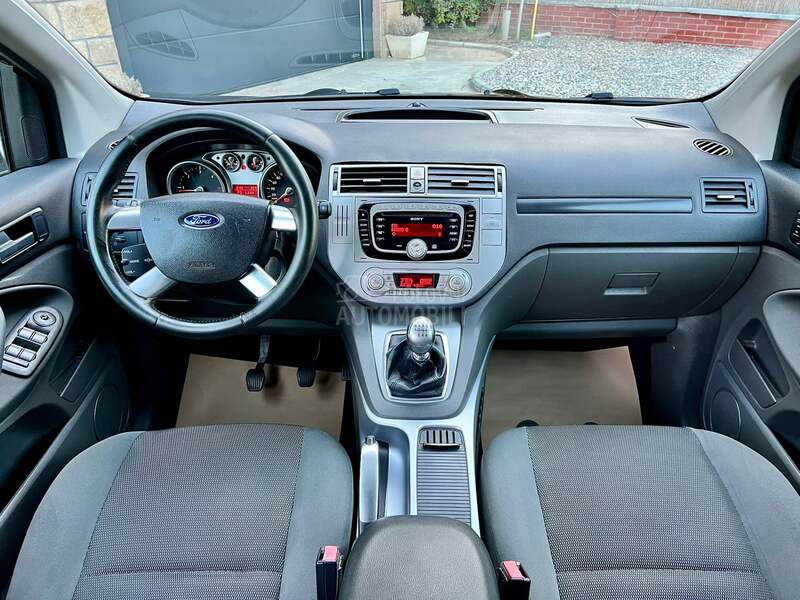 Ford Kuga 2.0TDCi /BLACK EDT