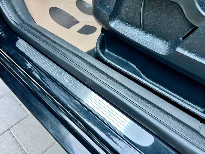 Ford Kuga 2.0TDCi /BLACK EDT