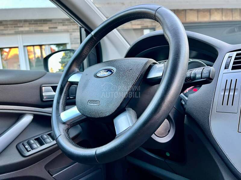 Ford Kuga 2.0TDCi /BLACK EDT