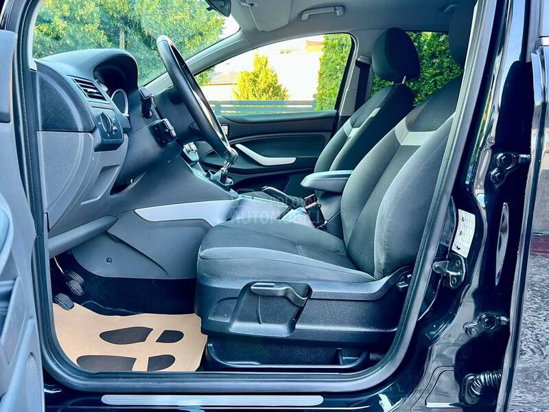 Ford Kuga 2.0TDCi /BLACK EDT