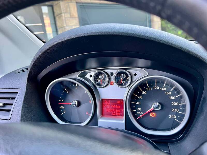 Ford Kuga 2.0TDCi /BLACK EDT