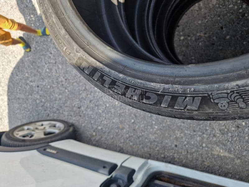 Michelin 295/35 R21 Letnja