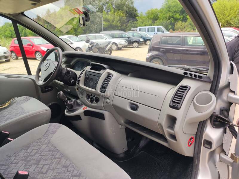 Opel Vivaro 1,9 DCI  iz CH 9 SEDIŠTA