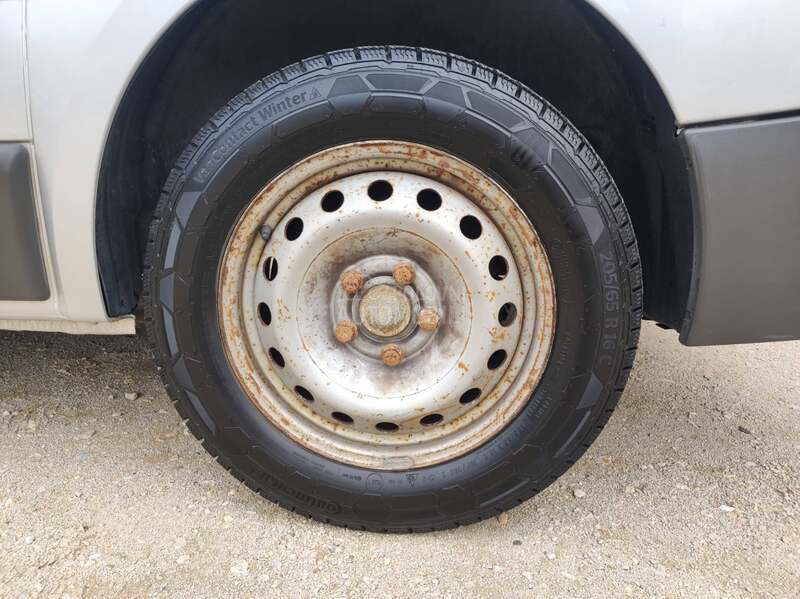 Opel Vivaro 1,9 DCI  iz CH 9 SEDIŠTA