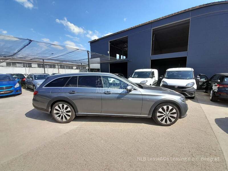 Mercedes Benz E 220 4 MATIC ALL-TERRAIN