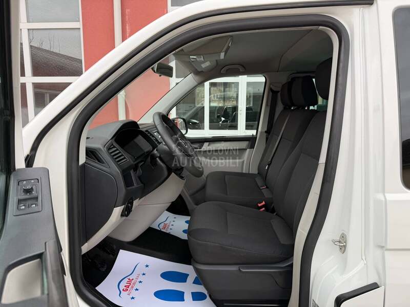 Volkswagen Transporter T6 2.0TDI CARAVELLE