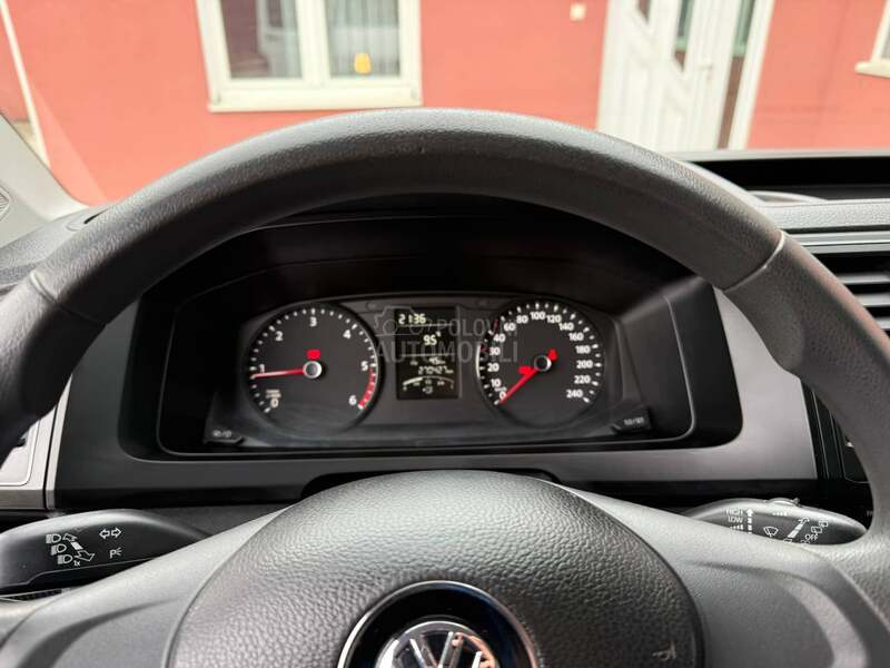 Volkswagen Transporter T6 2.0TDI CARAVELLE