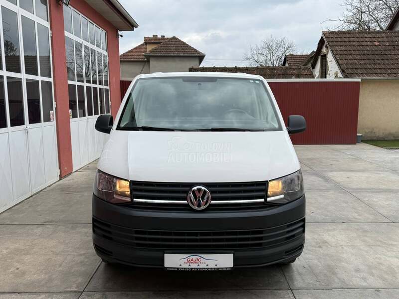 Volkswagen Transporter T6 2.0TDI CARAVELLE