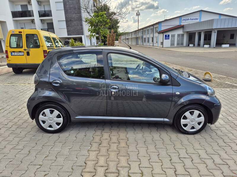Toyota Aygo 1.0b ŠVAJCARSKA