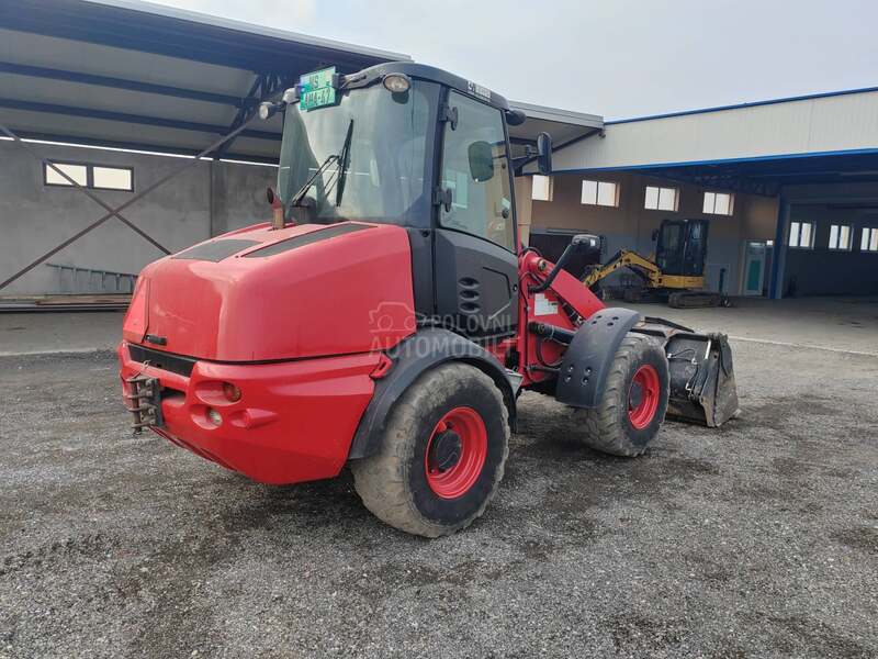 JCB 409