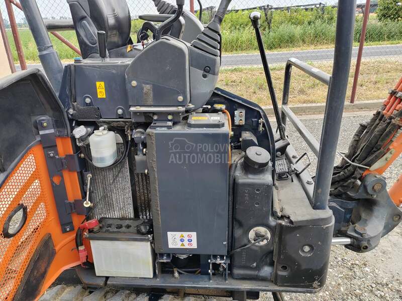 Hitachi ZX 17U