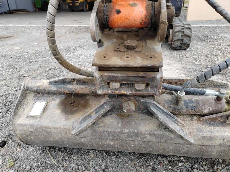 Hitachi ZX 17U