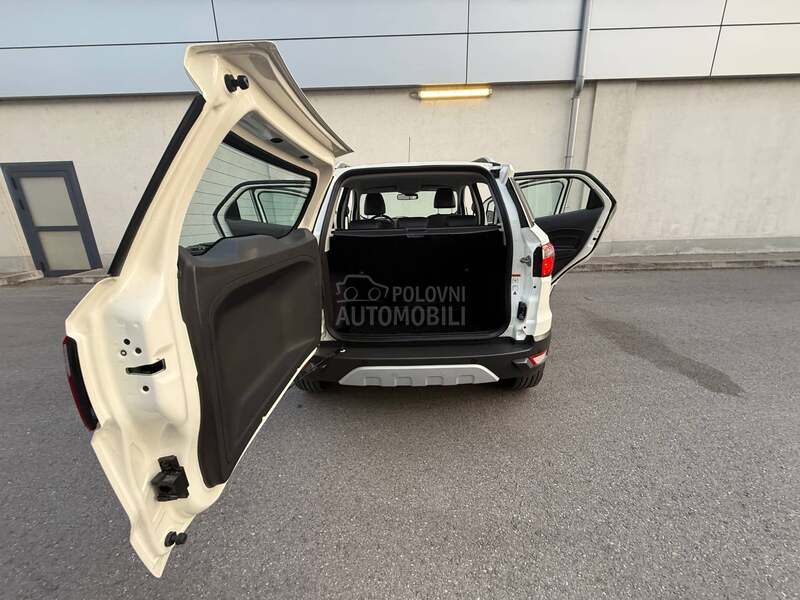 Ford EcoSport 1.5TDCI/TITANIUM