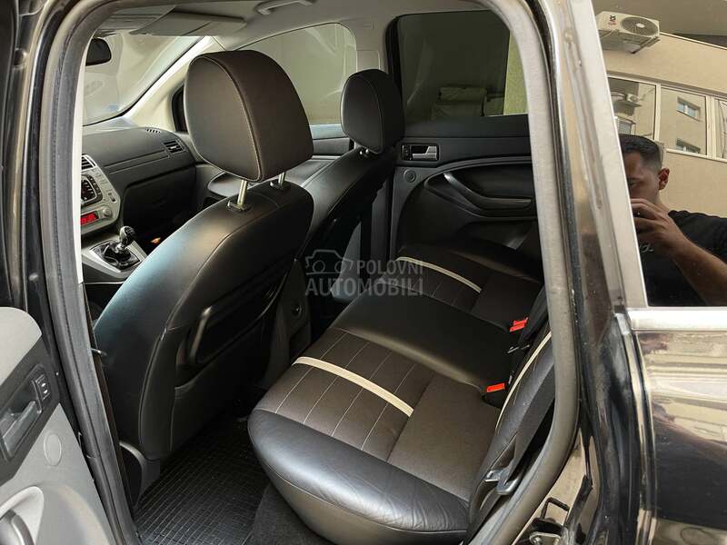 Ford Kuga 2.0TDCI/4X4/TITANIUM