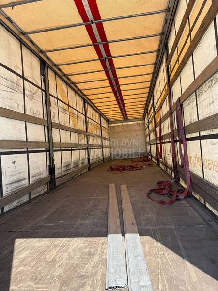 Schmitz CARGOBULL