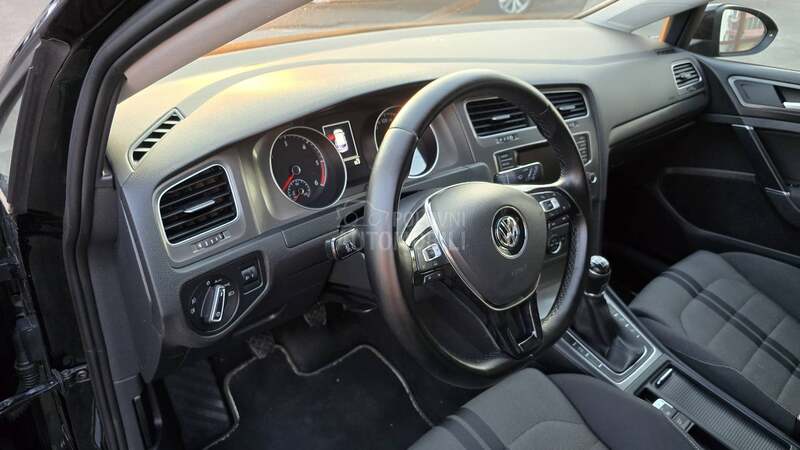 Volkswagen Golf 7 1.6 TDI  T O P